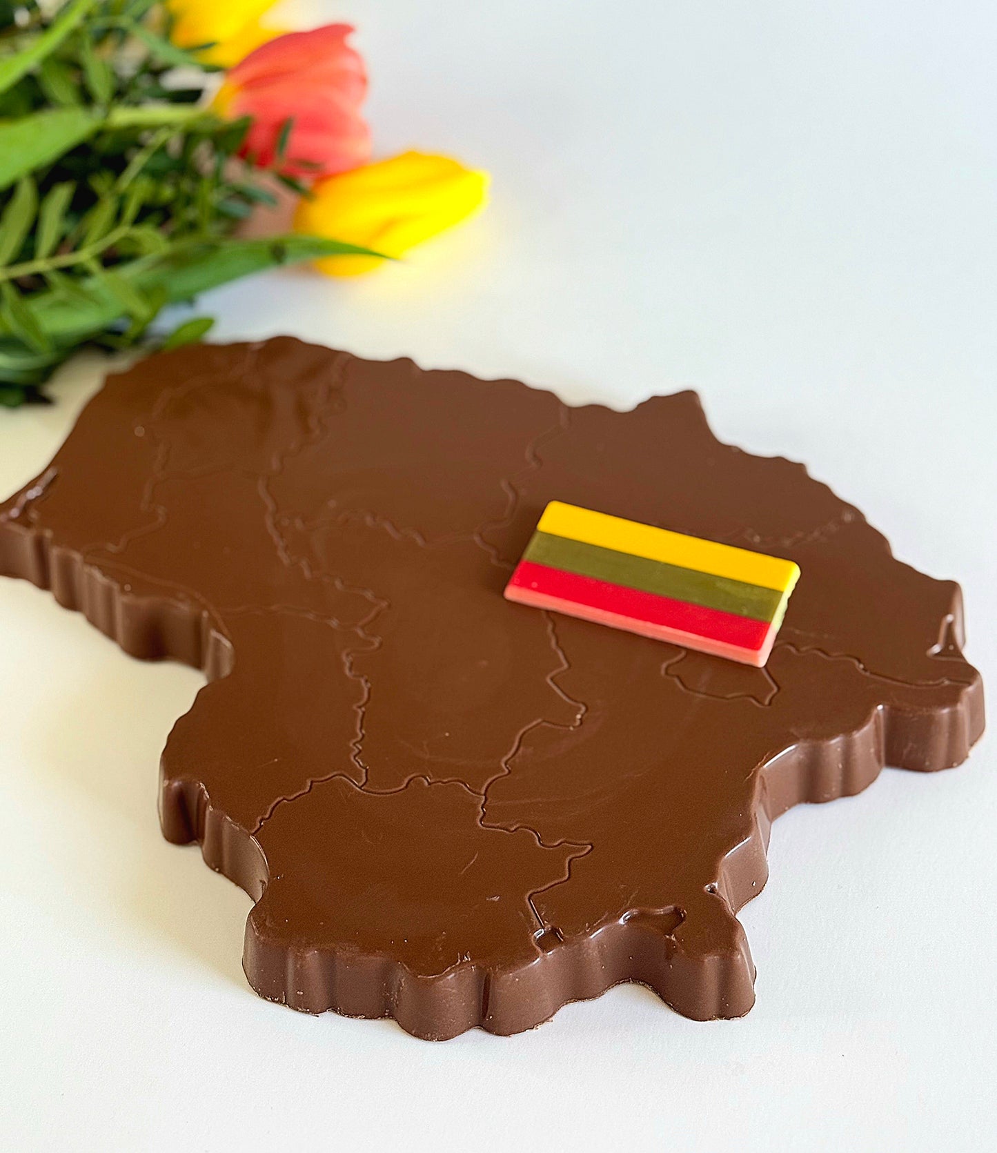 Šokoladas "Lietuva" su pistacijų įdaru, 1 kg.