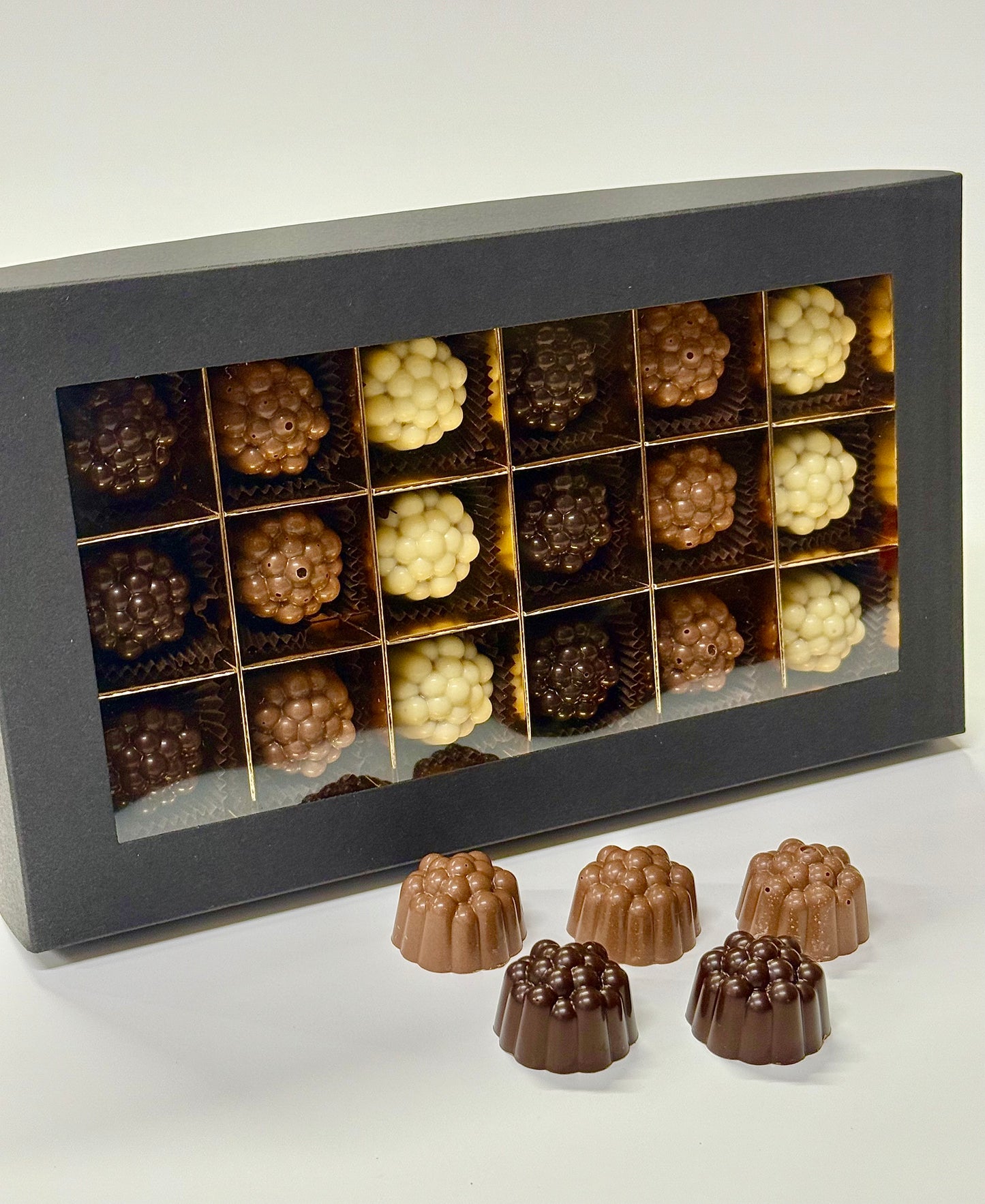 Kalėdiniai saldainiai su imbierinių sausainių įdaru, 180 gr.