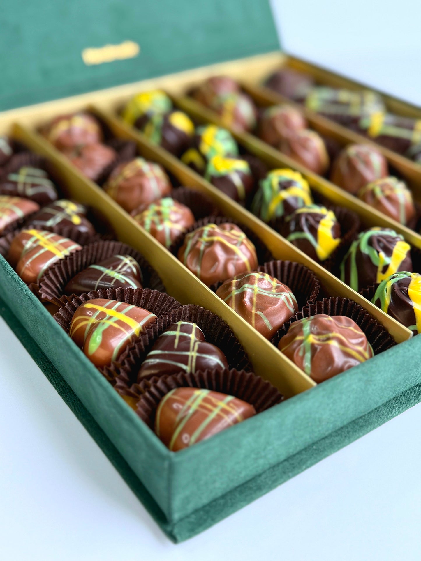 DUBAI saldainių kolekcija, prabangi didelė dėžutė, 540 gr.