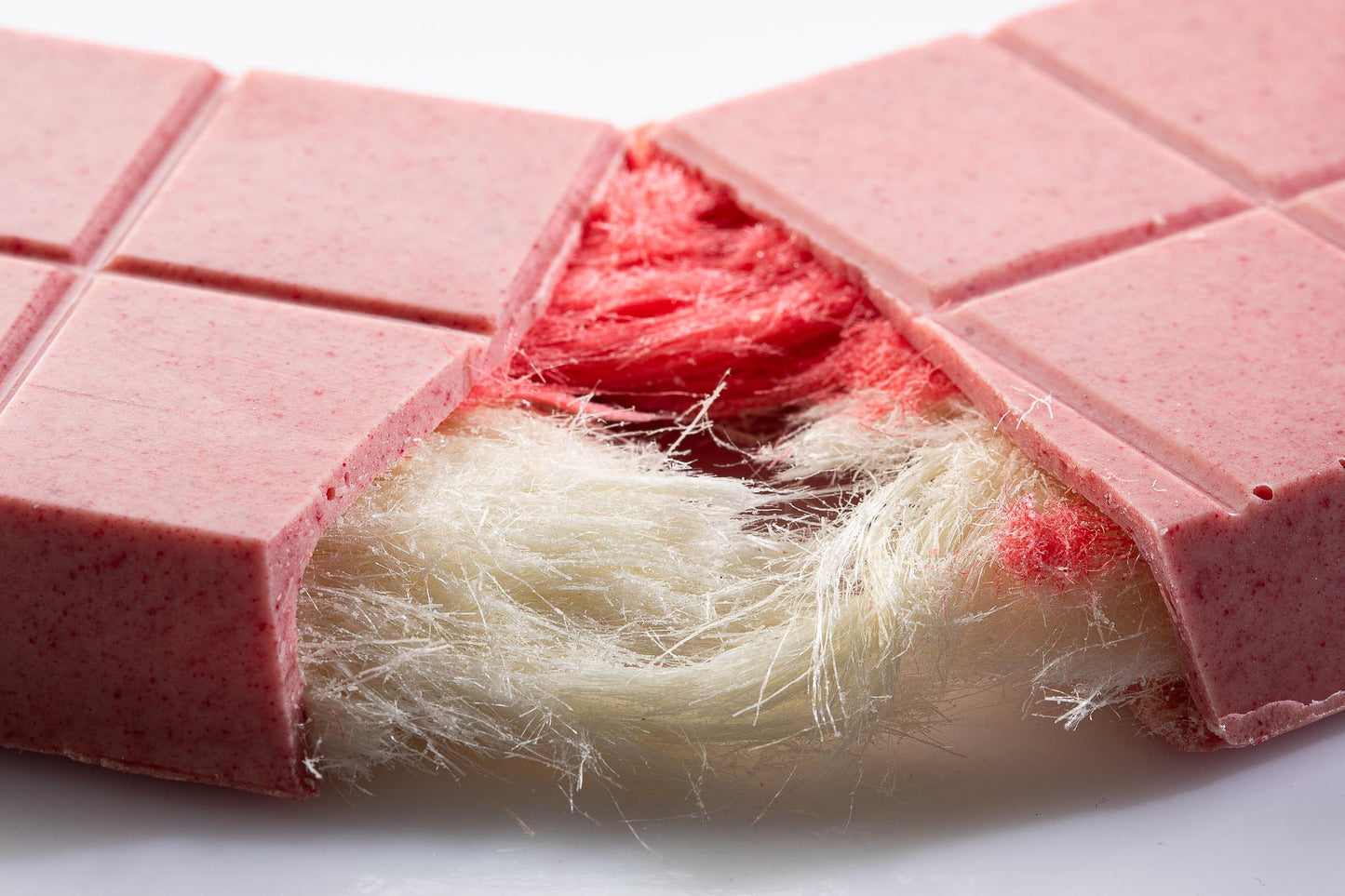 Angel Hair Šokoladas su Liofilizuotomis Avietėmis, 150g