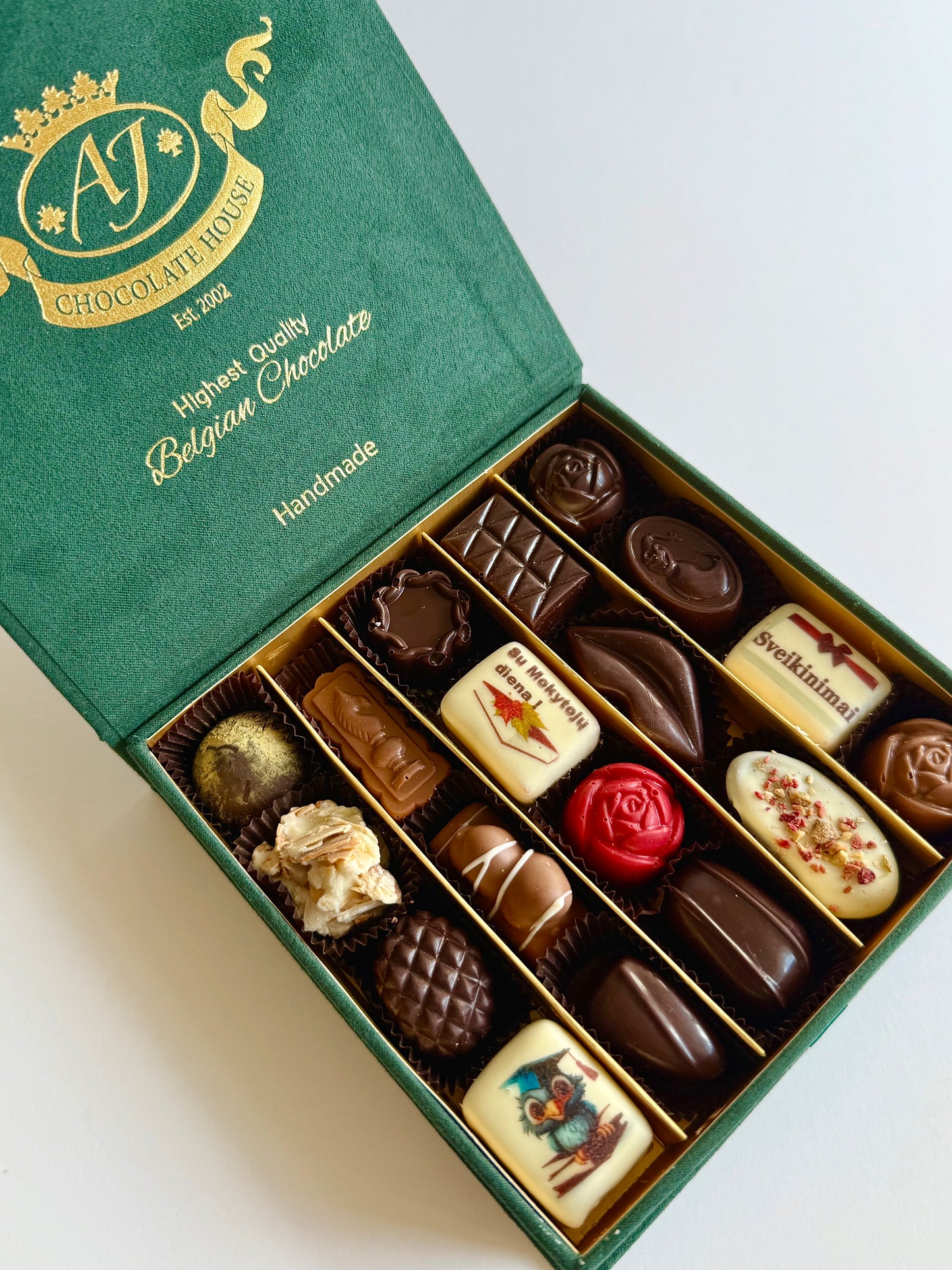 Su Mokytojų diena! Prabangi dėžutė su rankų darbo šokoladiniais saldainiais, 230 gr.