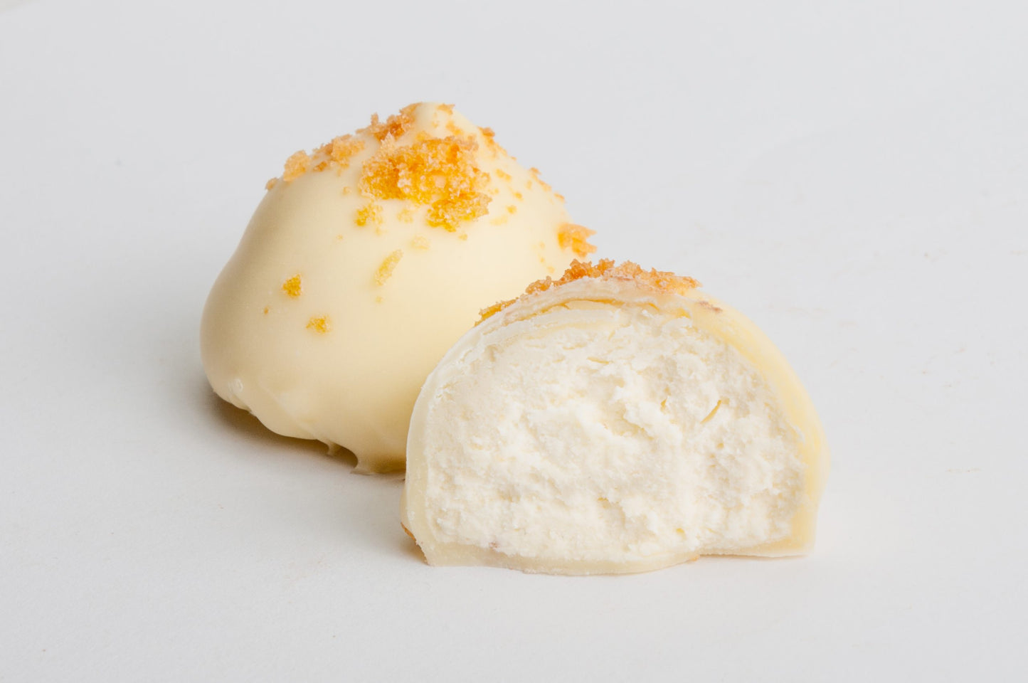 Putukrējuma konfektes "Baltā trifele" Produkta nr. 0016 (100 g.)