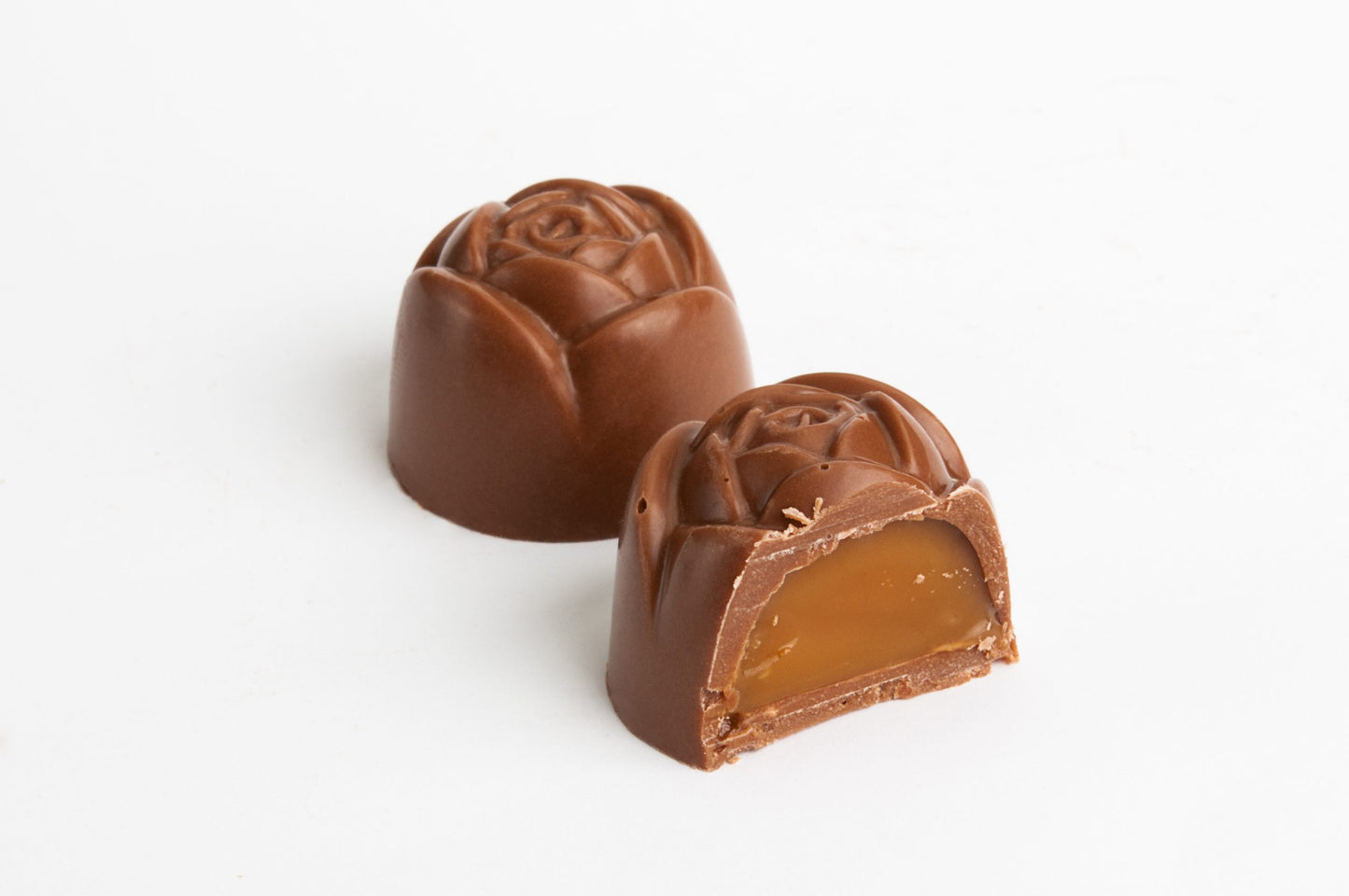Piena šokolādes konfektes ar karameļu krēmu "Rose" 12 g. Preces Nr. 0017 (100g.)