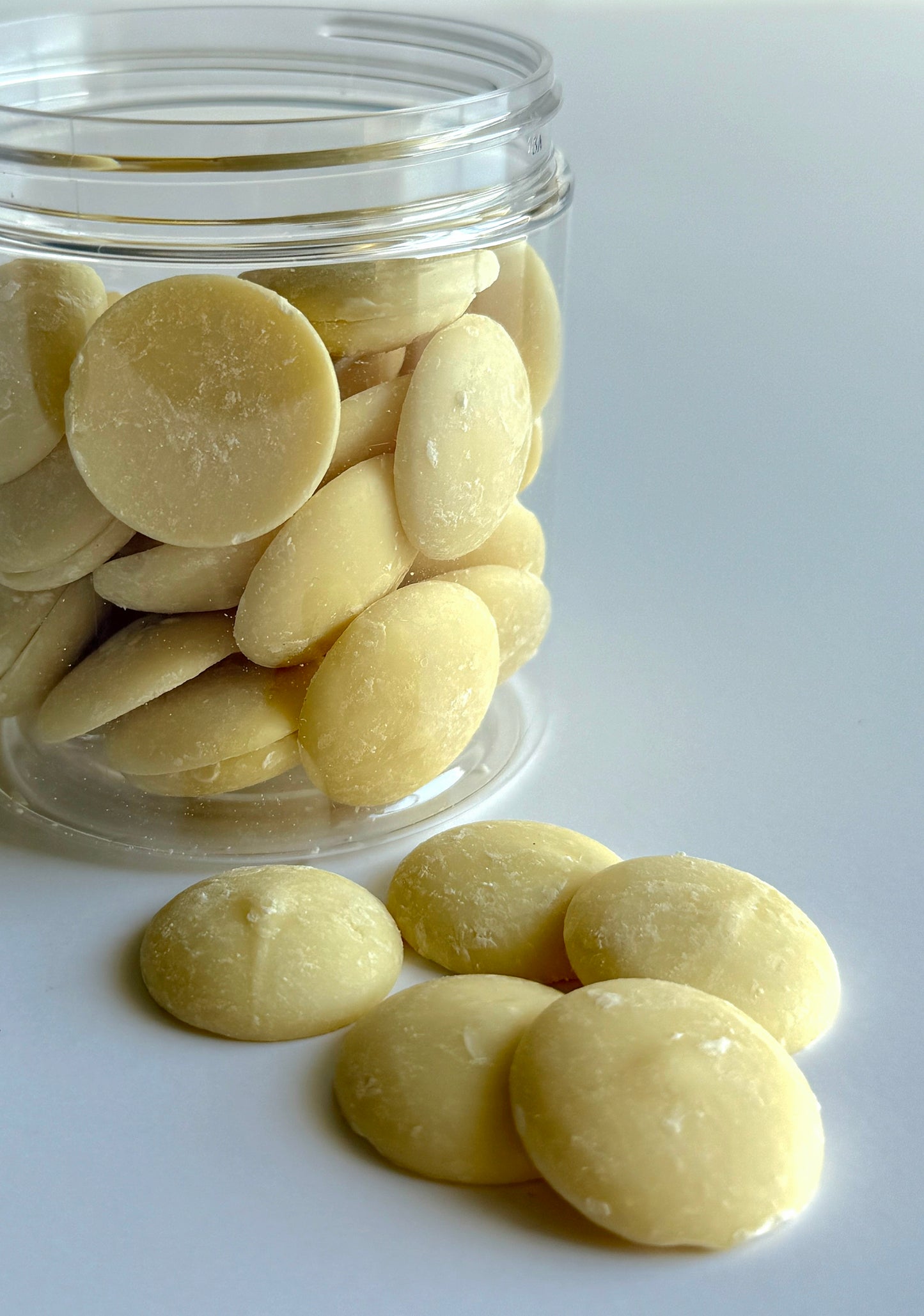 Baltas šokoladas indelyje, 140 gr.