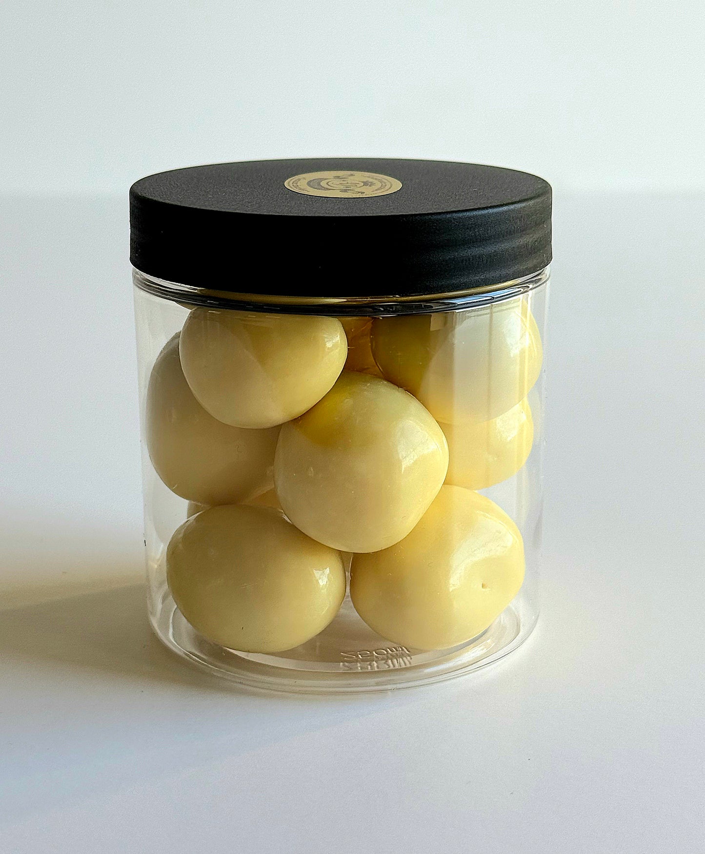 Braškės baltame šokolade, 150 gr.