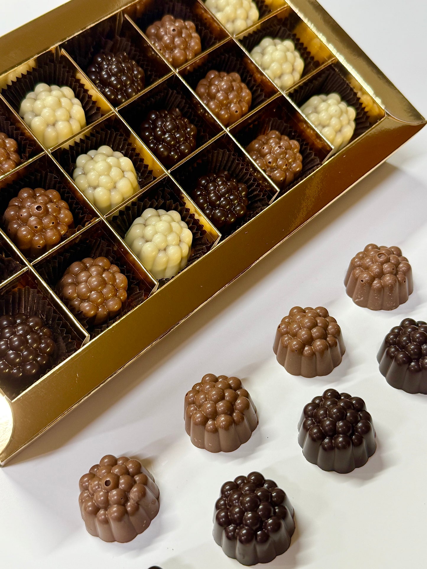 Kalėdiniai saldainiai su imbierinių sausainių įdaru, 180 gr.