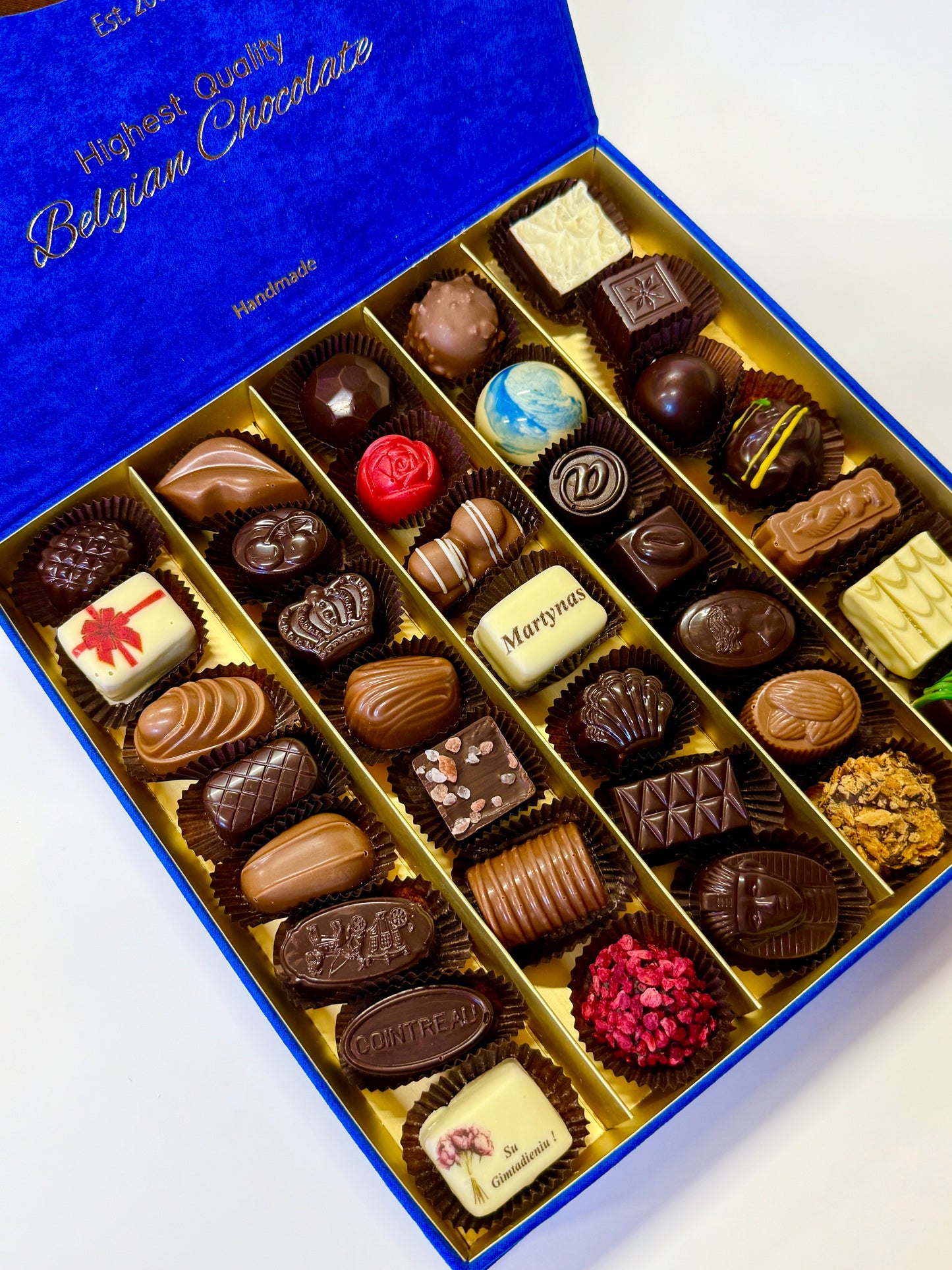 Saldainiai su Jūsų vardu, prabangi dėžutė 500 gr.