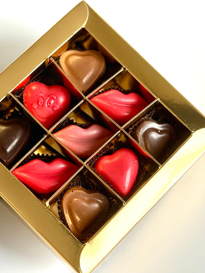 Auksinė dėžutė "Širdelės ir lūpos", 110 gr.