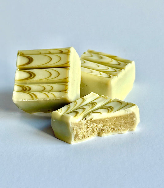 Pistacijos su baltu šokoladu