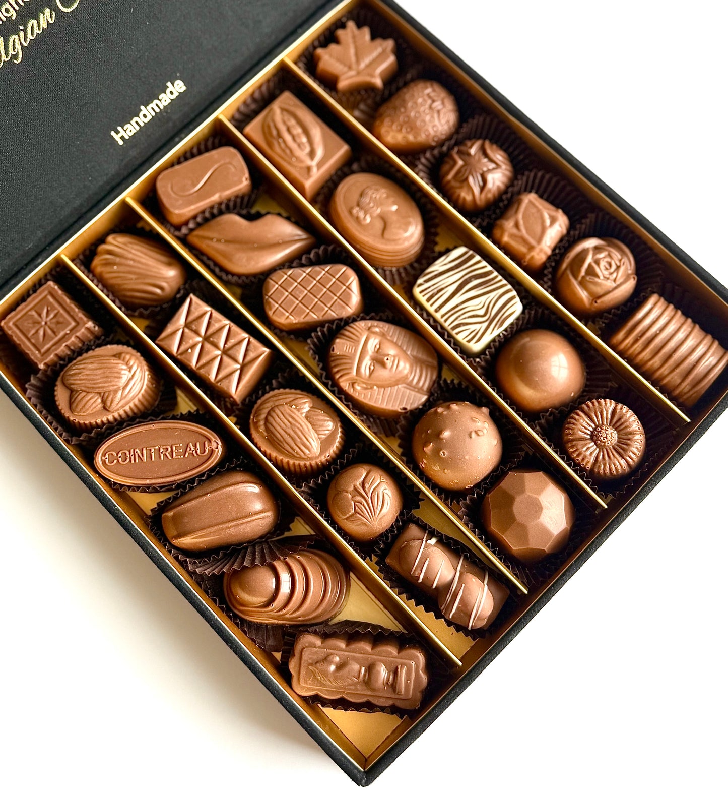 Pieniško šokolado saldainiai, juoda vidutinė dėžutė, 350 g + DOVANA kvietimai 4 asmenims į AJ Šokolado skulptūrų muziejų