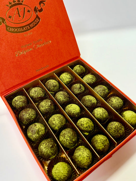 Triufeliai su matcha prabangioje dėžutėje, 205 gr.